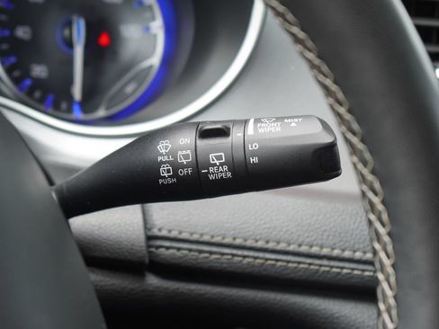 Used 2024 Chrysler Pacifica Touring-L w/ S Appearance Package FWD image 17
