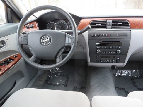 Used 2006 Buick LaCrosse CX image 16