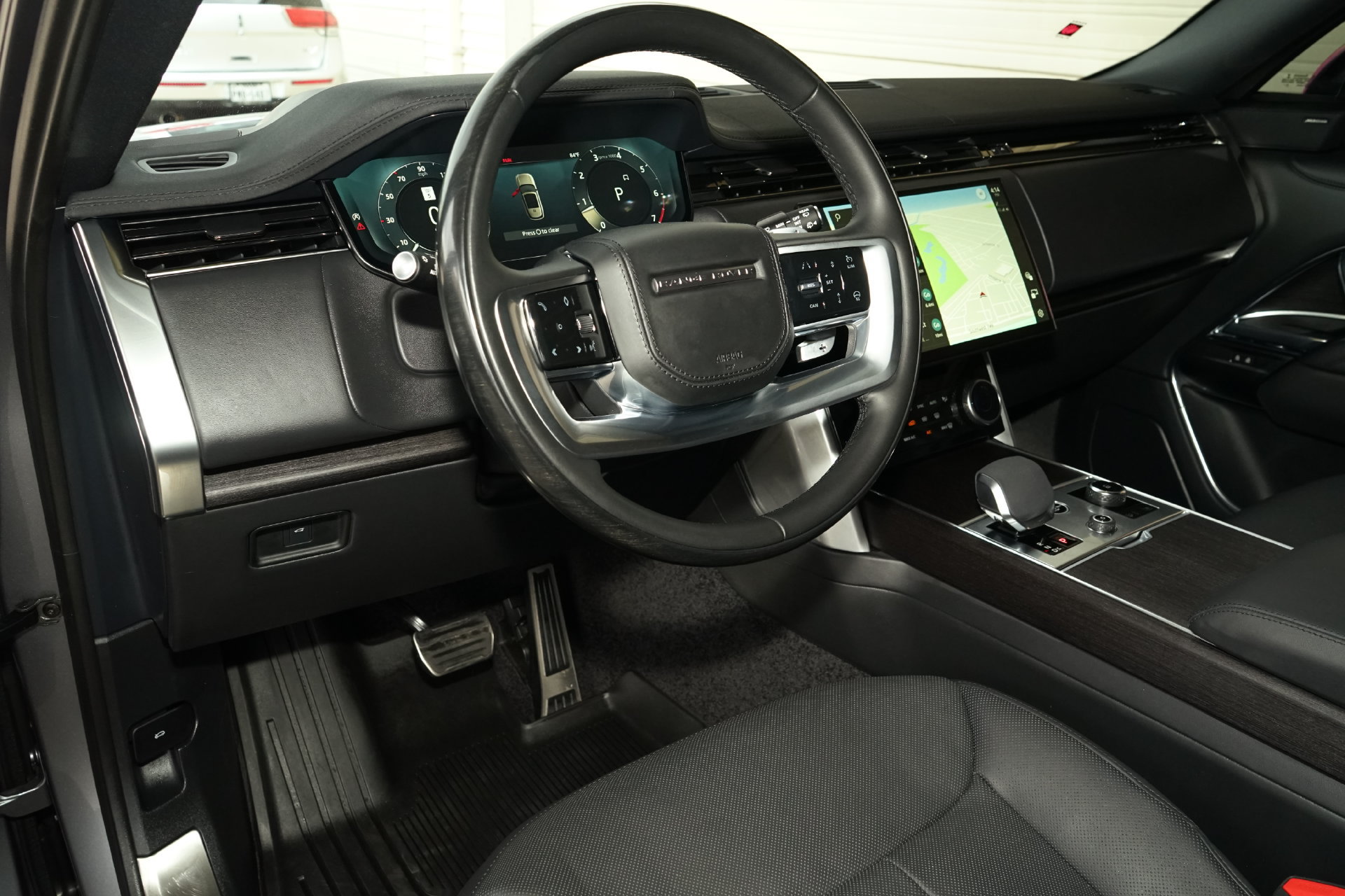 Used 2023 Land Rover Range Rover SE AWD/4WD image 8