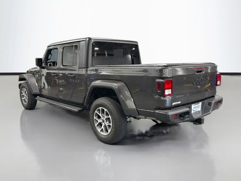 Used 2024 Jeep Gladiator Sport AWD/4WD image 8