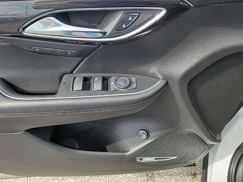 Used 2022 Buick Envision Essence w/ Technology Package II AWD/4WD image 12