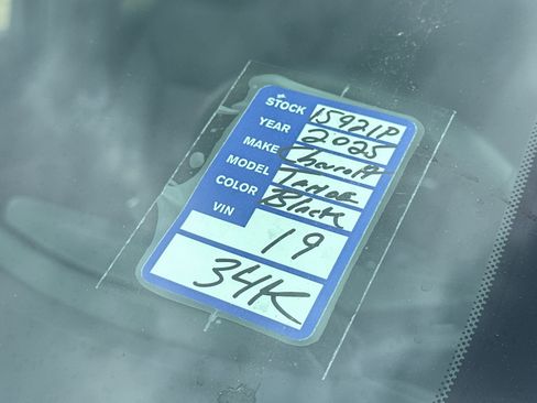 Used 2025 Chevrolet Tahoe LT image 26