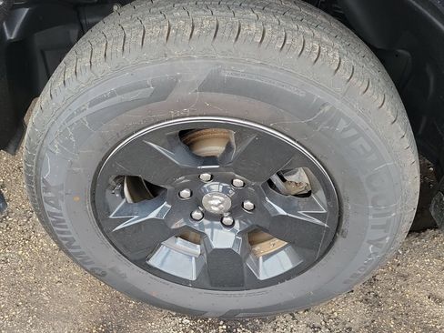 Used 2020 RAM 1500 Big Horn AWD/4WD image 9