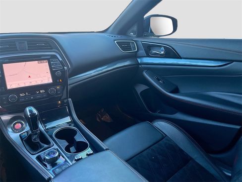 Used 2022 Nissan Maxima SR w/ Sport Mat Group image 25
