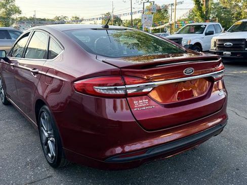 Used 2017 Ford Fusion SE w/ Equipment Group 201A FWD image 3