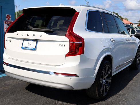 Used 2022 Volvo XC90 T6 Inscription w/ Advanced Package image 4