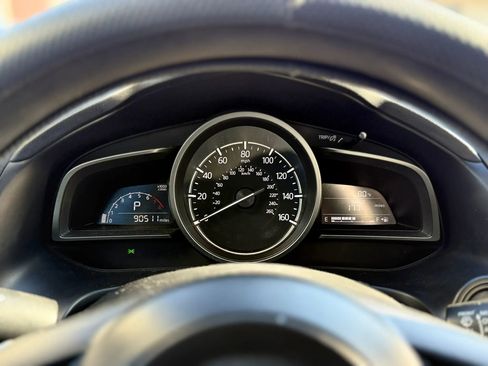 Used 2017 MAZDA MAZDA3 Sport w/ Preferred Equipment Package FWD image 20