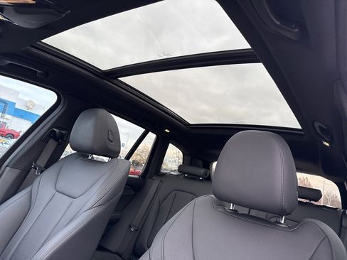 Used 2021 BMW X3 xDrive30i w/ Premium Package image 7