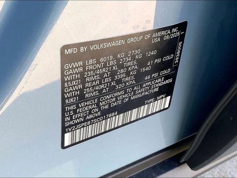 New 2025 Volkswagen ID.4 Pro S Plus AWD/4WD image 8