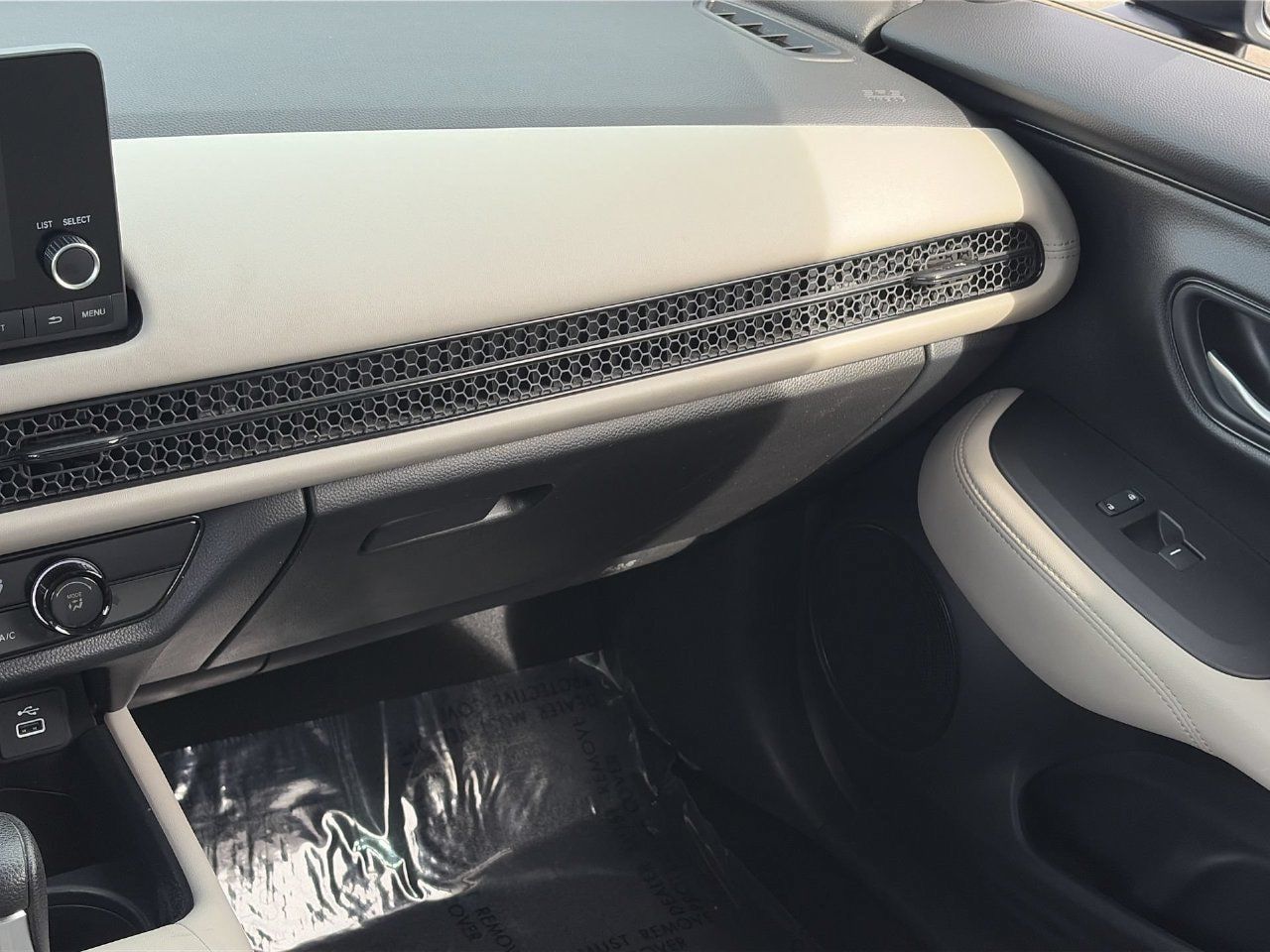 Used 2025 Honda HR-V LX image 15