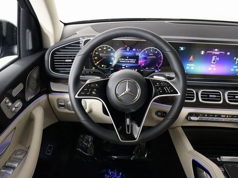 New 2026 Mercedes-Benz GLS 450 4MATIC image 3
