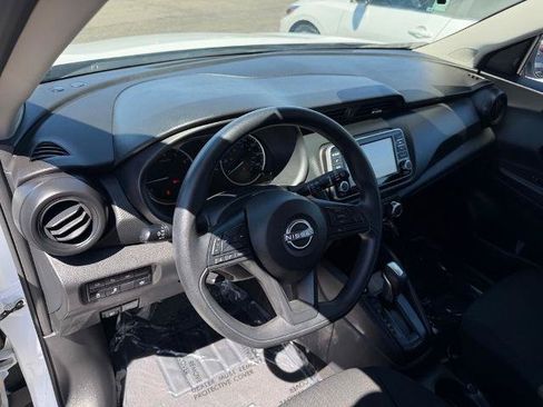 Certified 2025 Nissan Kicks Play S FWD image 16