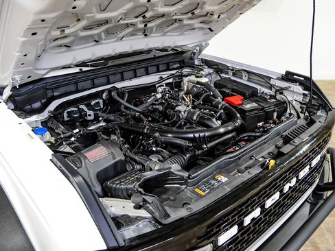 Used 2023 Ford Bronco Wildtrak AWD/4WD image 61
