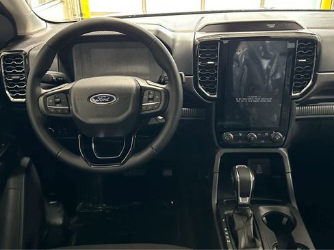 New 2025 Ford Ranger XLT w/ Black Appearance Package image 15