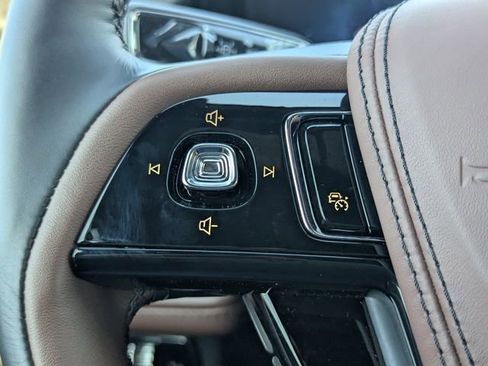 New 2026 Lincoln Aviator Reserve w/ Jet Appearance Package RWD image 25