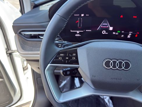 Used 2025 Audi Q5 Premium Plus w/ Premium Plus AWD/4WD image 19