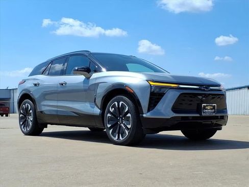 New 2026 Chevrolet Blazer EV RS image 3