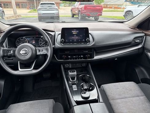 Used 2023 Nissan Rogue SV image 20