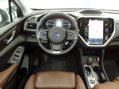 Certified 2024 Subaru Ascent Touring AWD/4WD image 17