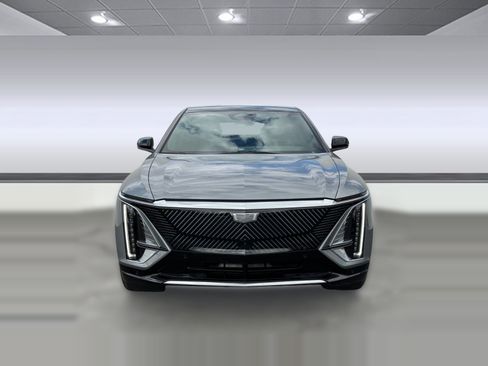 New 2026 Cadillac Lyriq Luxury w/ LPO, Floor Liner Package RWD image 6