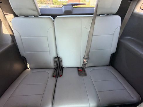 Used 2021 Chevrolet Traverse LT w/ LT Premium Package AWD/4WD image 12