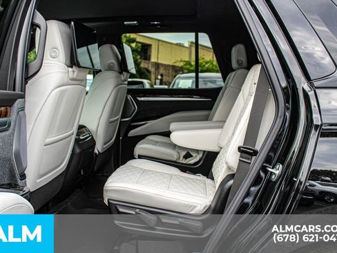 Used 2026 Cadillac Escalade Platinum Sport w/ LPO, Floor Liner Package AWD/4WD image 16