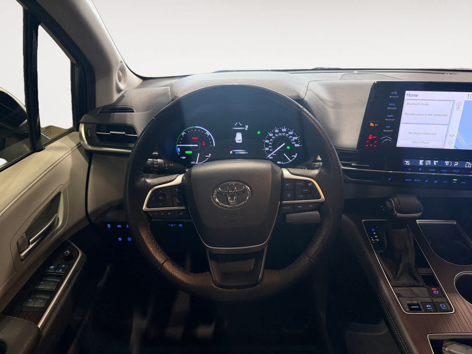 Used 2021 Toyota Sienna XLE w/ XLE Plus Package FWD image 13