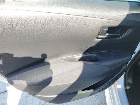 Used 2024 Toyota Corolla LE FWD image 12