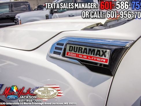 Used 2024 GMC Sierra 2500 Pro AWD/4WD image 3