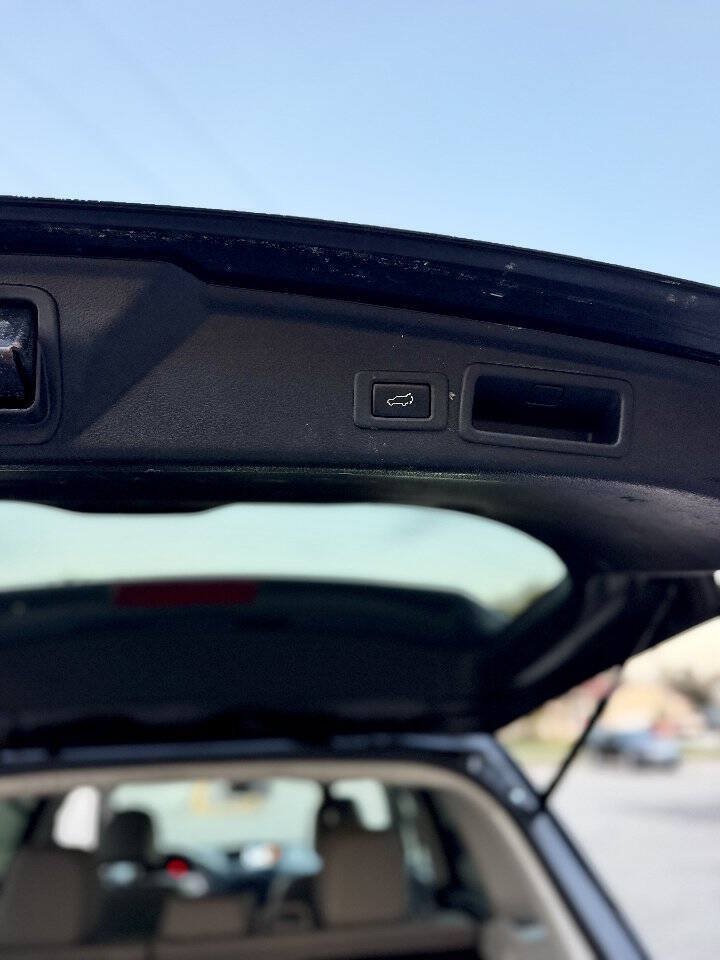 Used 2014 Subaru Forester 2.5i Limited AWD/4WD image 15