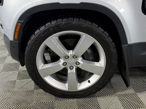 Used 2021 Land Rover Defender 90 First Edition image 11