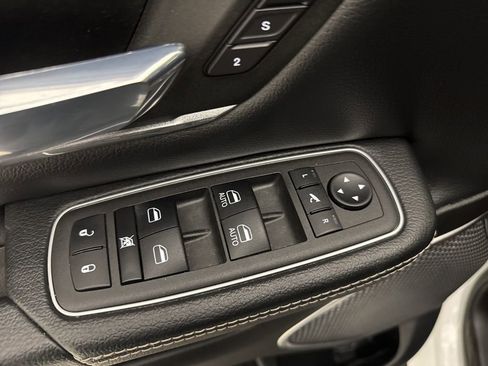 Used 2023 RAM 1500 Laramie image 31