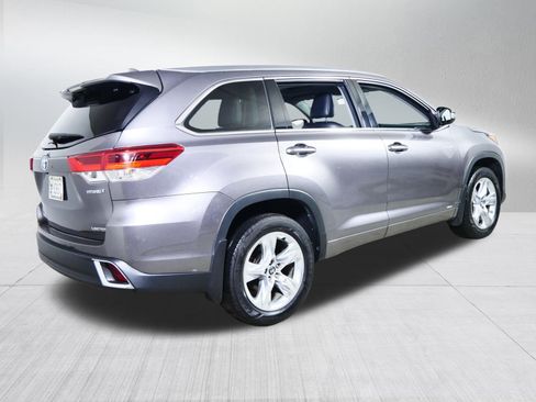 Used 2017 Toyota Highlander Limited image 7
