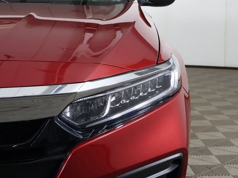 Used 2018 Honda Accord LX image 11