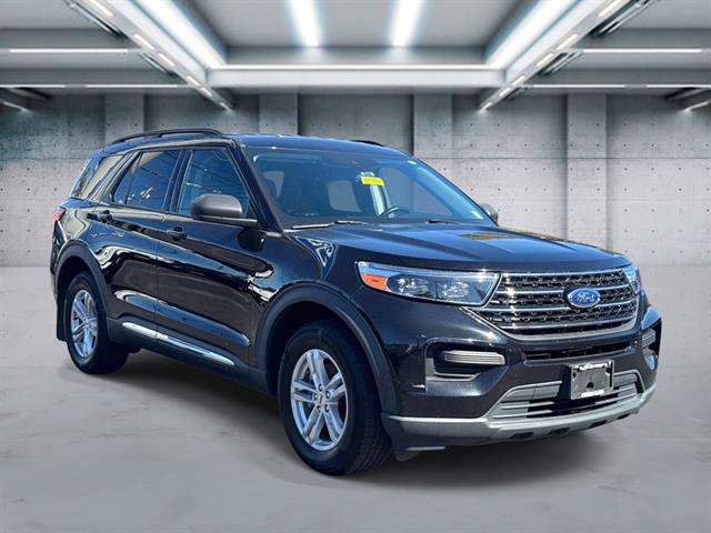 Used 2021 Ford Explorer XLT AWD/4WD image 3