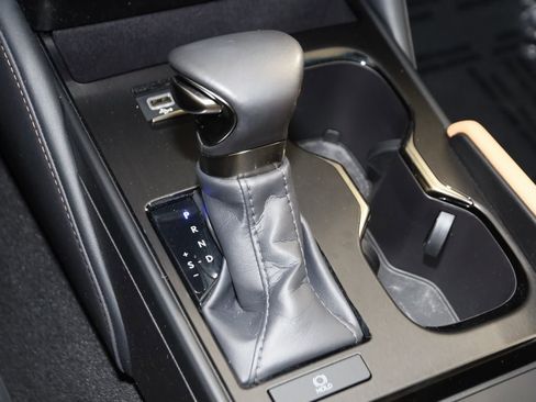 Used 2024 Lexus ES 350 w/ Premium Package image 7