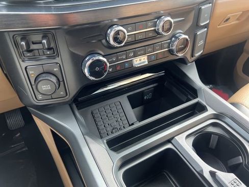 New 2026 Ford F250 Lariat image 32