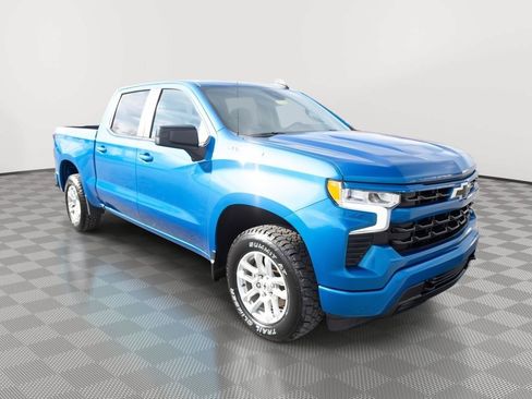 Used 2022 Chevrolet Silverado 1500 RST AWD/4WD image 3