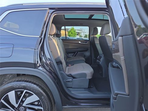 New 2026 Volkswagen Atlas SEL AWD/4WD image 35