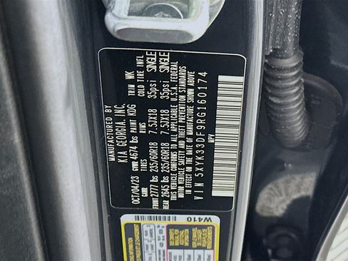 Used 2024 Kia Sportage EX image 12