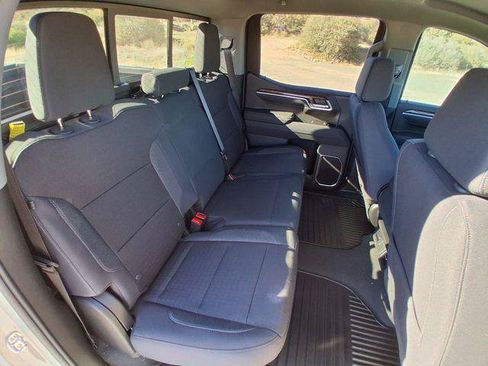 New 2026 GMC Sierra 1500 SLE w/ X31 Off-Road Package AWD/4WD image 14
