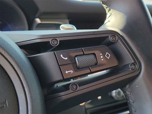 Certified 2024 Porsche Macan image 36