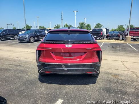 Used 2024 Cadillac Lyriq Luxury AWD/4WD image 11