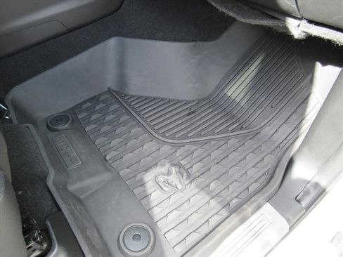 Used 2022 RAM 3500 Laramie image 33