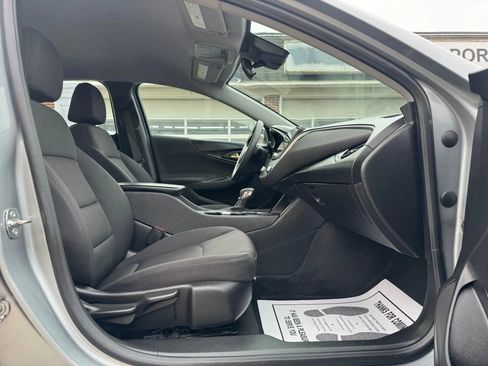 Used 2024 Chevrolet Malibu LT image 20