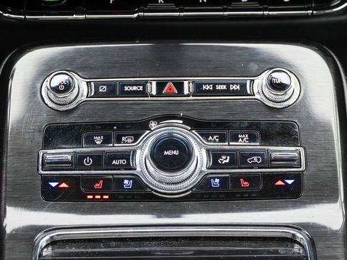 Certified 2023 Lincoln Nautilus Reserve AWD/4WD image 12