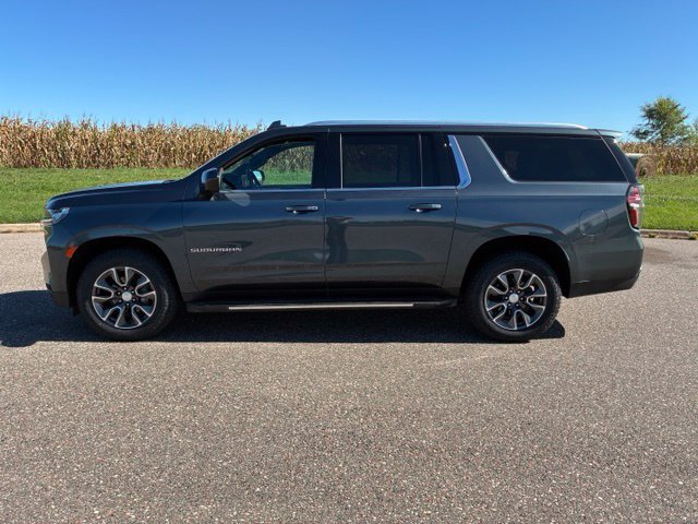 Used 2021 Chevrolet Suburban LT AWD/4WD image 5