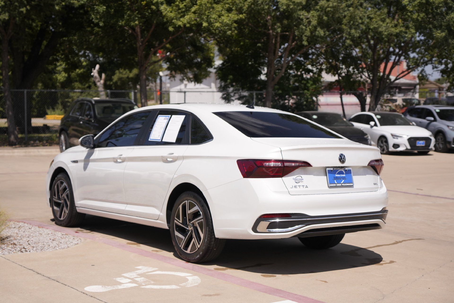 Used 2024 Volkswagen Jetta SEL FWD image 6