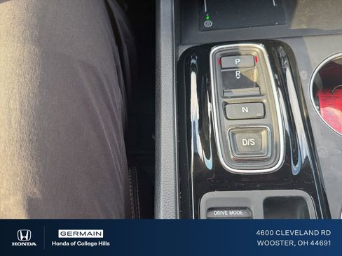 Used 2024 Honda Pilot Touring image 26