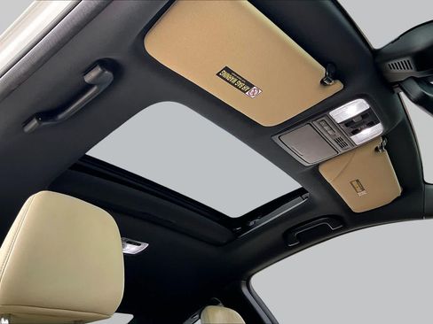 Used 2016 Honda Accord Touring image 14